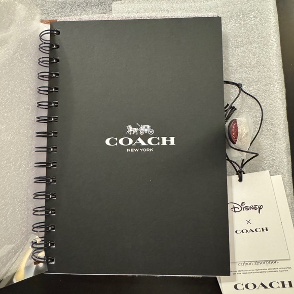 Disney X Coach Notebook In Regenerative Leather With Minnie Mouse - Picture 6 of 13